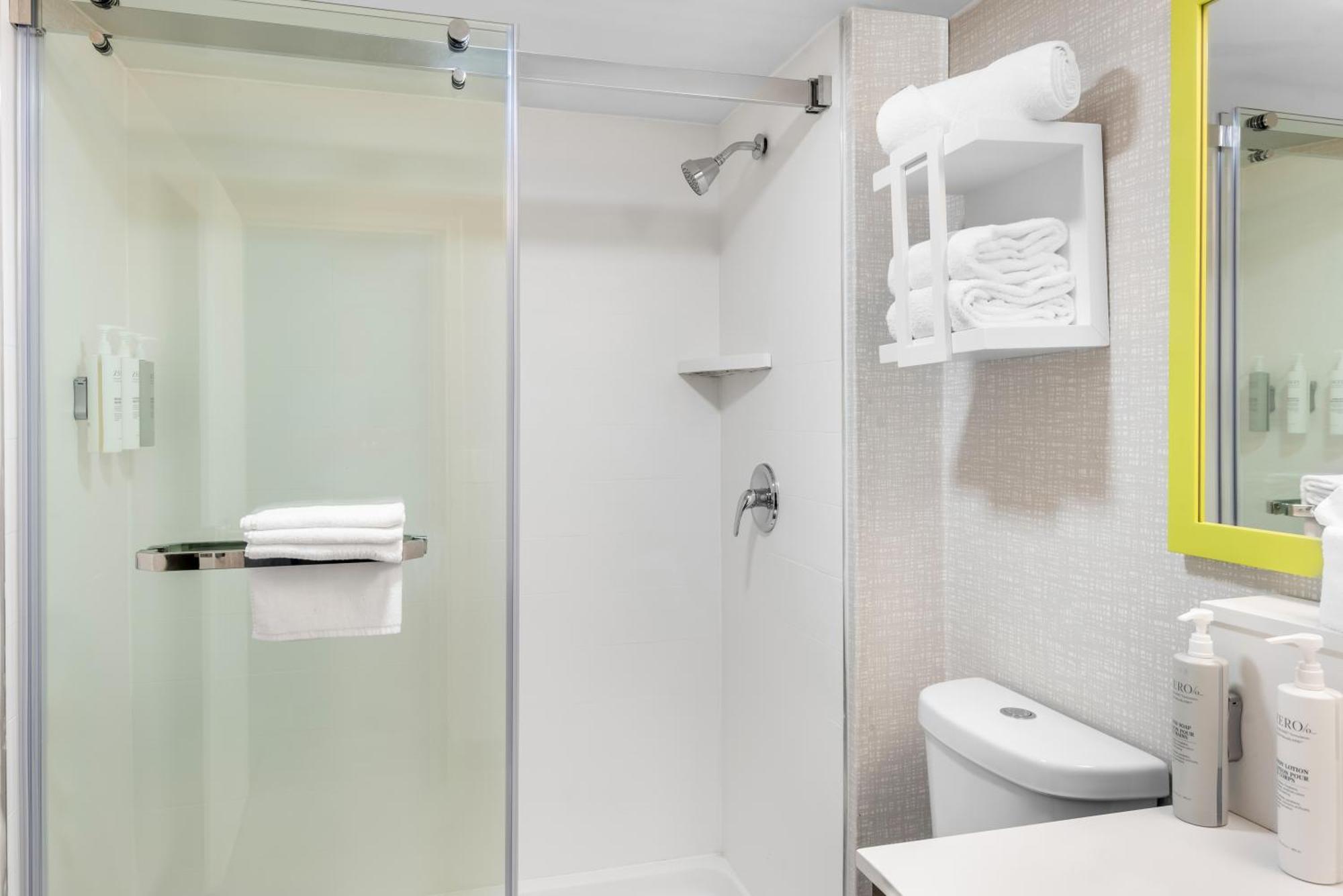 Hampton Northeast/castleton 3* Indianapolis
